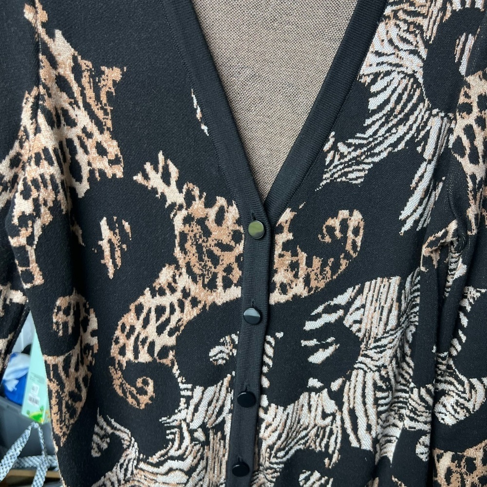 Chico's Jacquard Animal Print Cardigan Sweater S - Picture 3 of 12